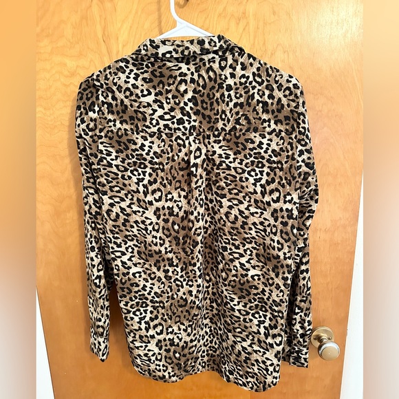 H&M size 2 cheetah print button up - Picture 3 of 3
